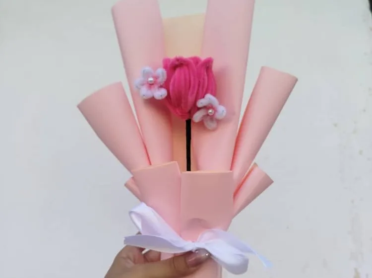 Ramo de tulipán y margaritas