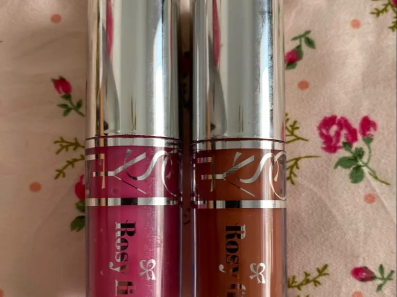 Lip gloss con color