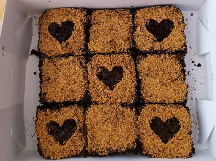 Brownie fit de avena con maní