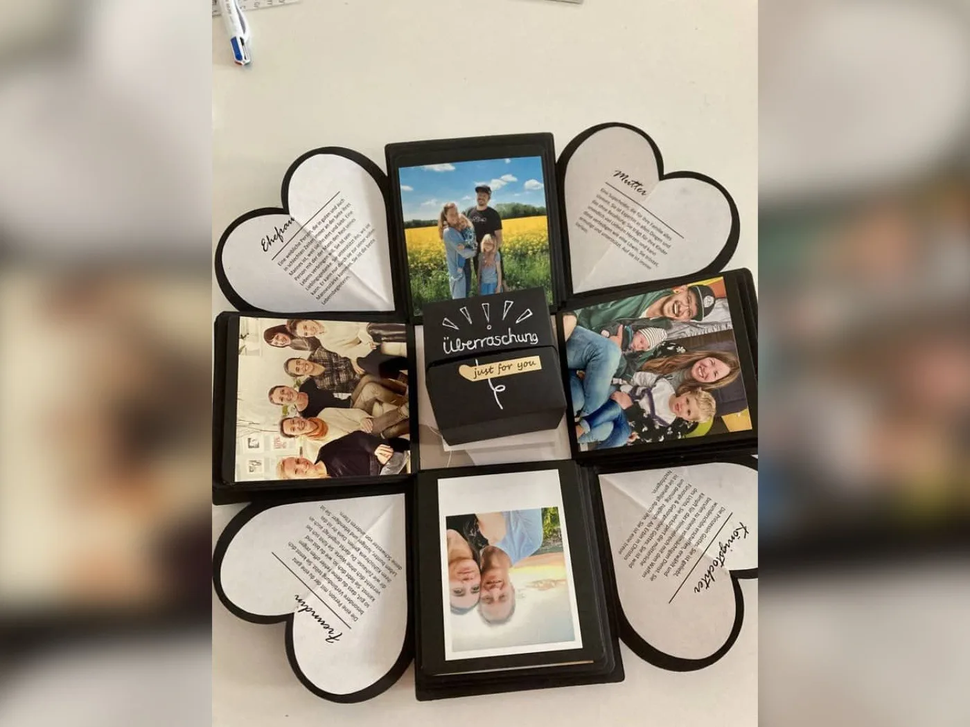 Caja con fotos, frases y cajita interior más pequeña para guardar detallitos