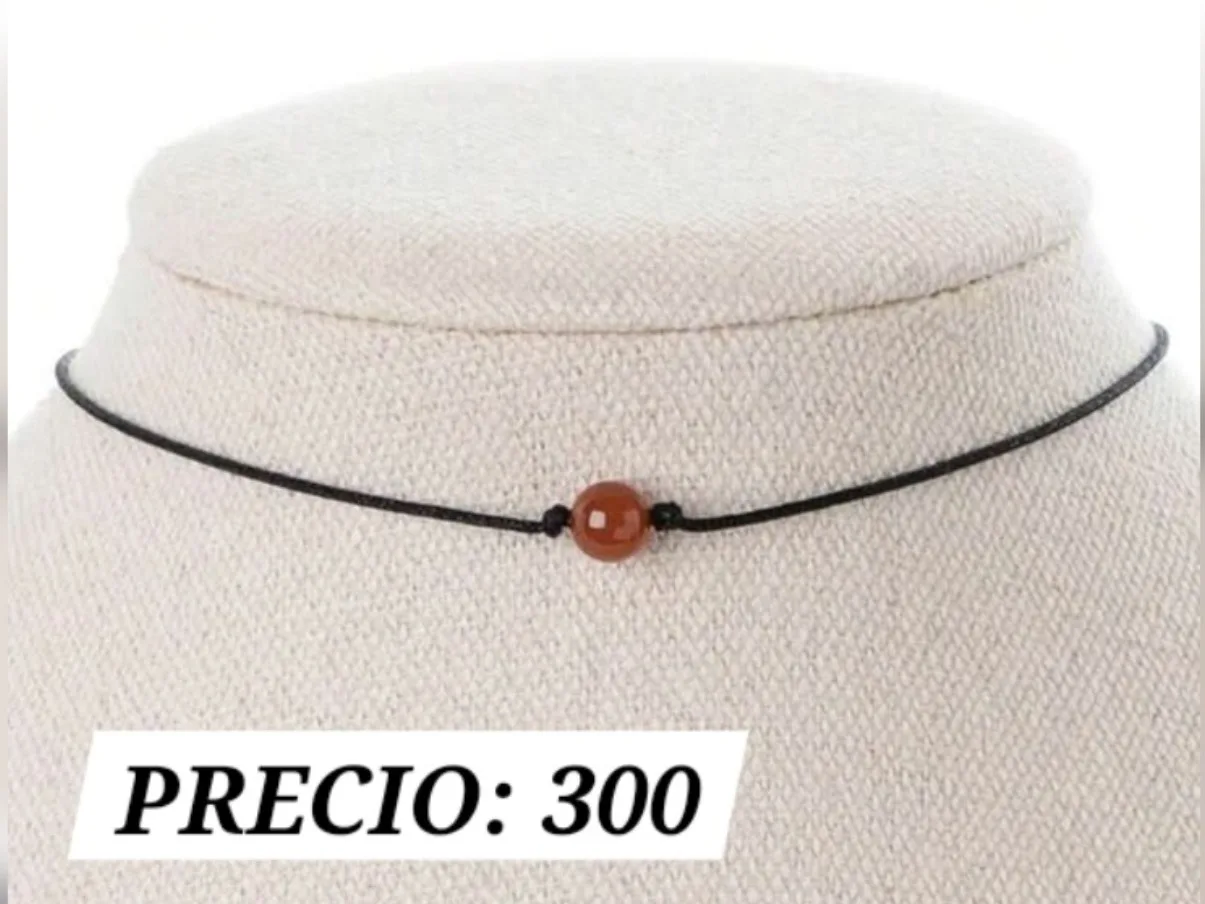 Collar de hilo con perla