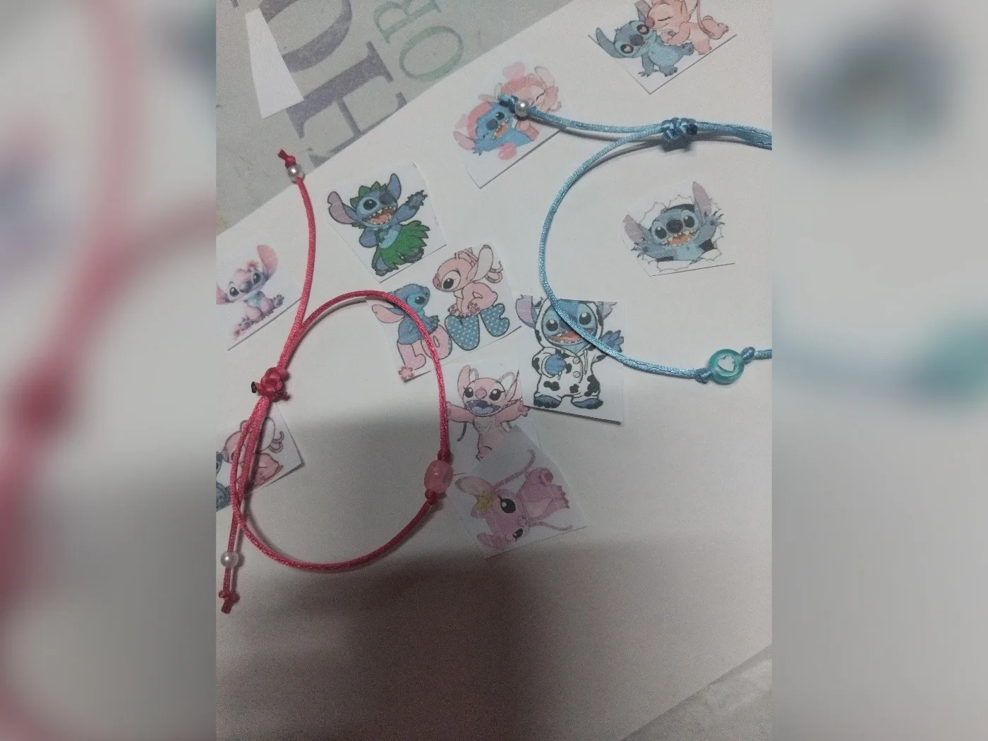 Pulseras de hilo sencillas